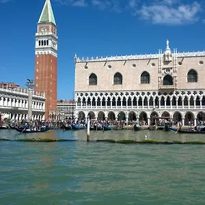 bb-in-venice-back-to-san-marco.hotelslidodijesolo.com/